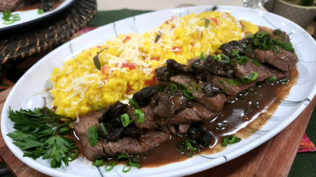 Imagem Filet Mignon ao Funghi do artigo Filet Mignon ao Funghi com Risoto de Tomate à milanesa - Santa Receita