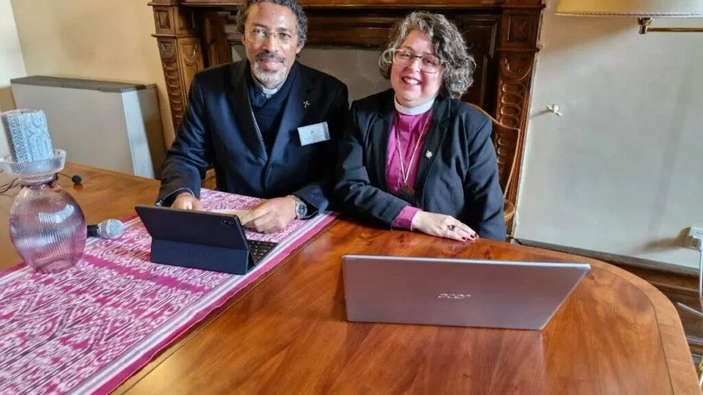 Imagem Growing Together bispa anglicana dom teodoro mendes tavares do artigo Bispo do Brasil participa de evento ecumênico em Roma