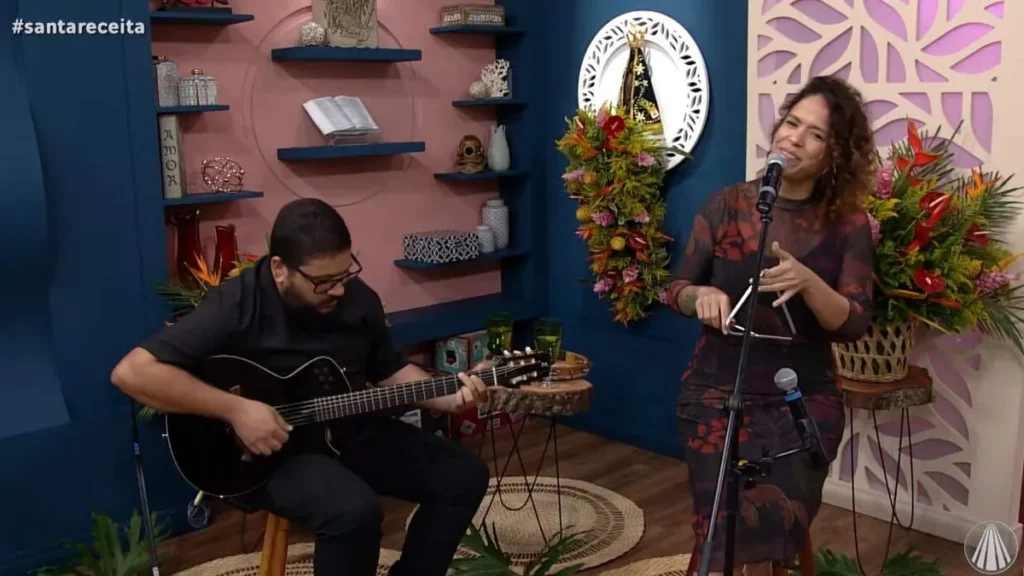 Imagem Li Maria do artigo Li Maria, artista que com a ajuda do artesanato pagou o seu primeiro CD autoral