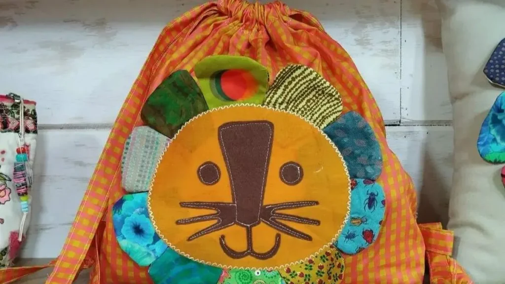 Imagem mochila do artigo Mochila infantil de leão em costura criativa - Faça Você Mesmo