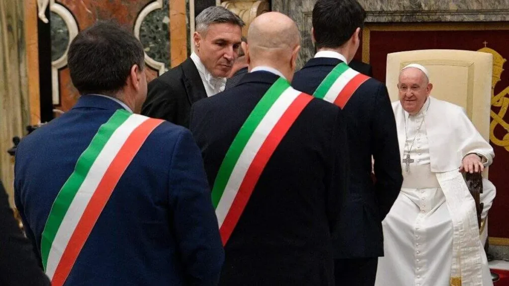 Imagem papa recebe associacao de entidades italianas do artigo Papa pede atenção para Casa Comum, tecnologias e taxa de natalidade
