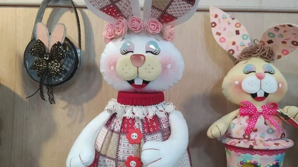 Imagem coelha porta doces do artigo Coelha sissi porta-doces em feltro - Faça Você Mesmo