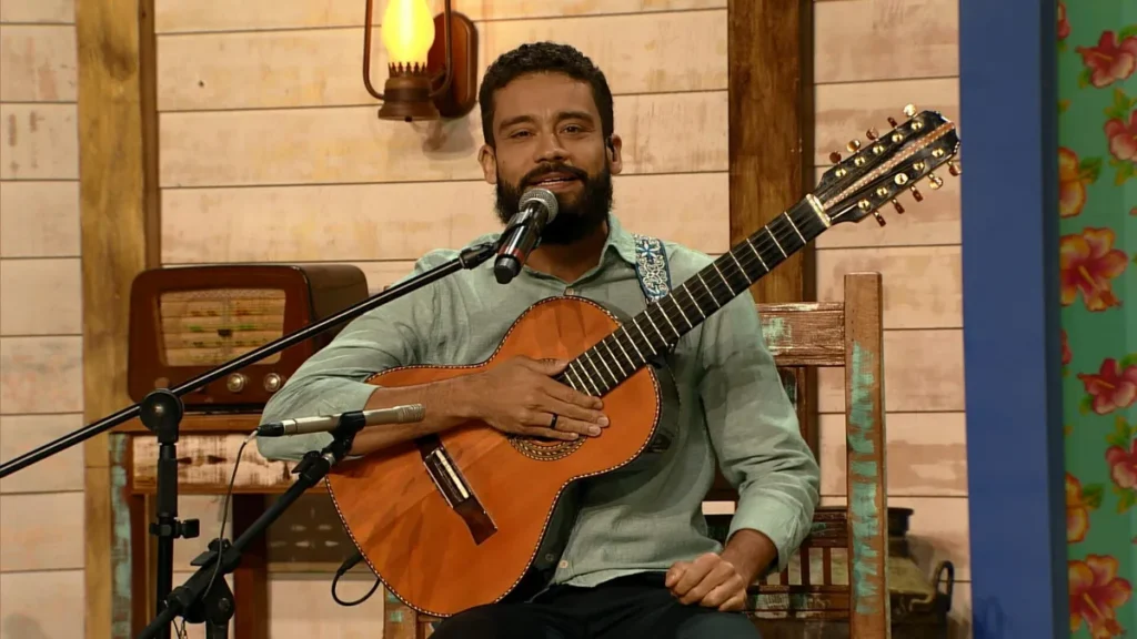 Imagem LDS 6 2 Reproducao TV Aparecida 1 do artigo "Luar do Sertão" recebe o cantor e compositor Rafael Schimidt
