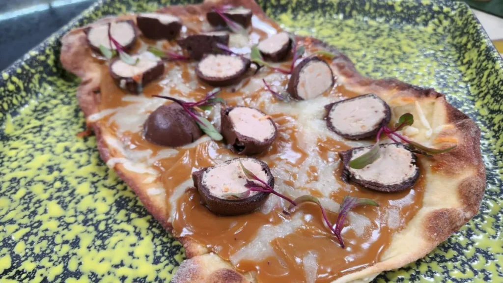 Imagem pizza doce crocante de bombom do artigo Pizza doce crocante de bombom - Santa Receita