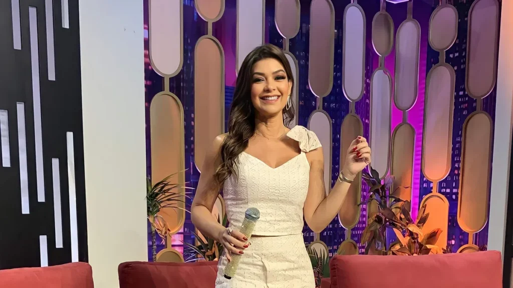 Imagem Amanda Francozo by Leonardo Salomao do artigo Amanda Françozo ressalta o poder da educação em seu programa