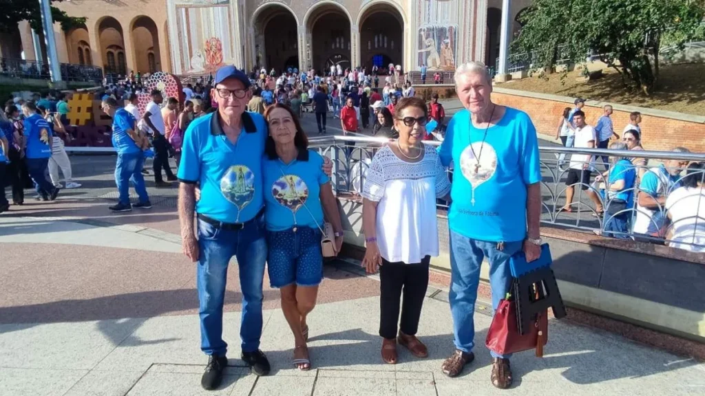 Imagem Devotos na Romaria do Terco dos Homens do artigo As graças de Nossa Senhora aos homens do Terço e suas famílias