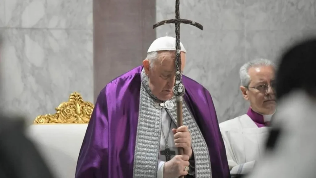 Imagem Papa Francisco Missa de Cinzas 14 02 2024 do artigo Francisco e Cúria Romana realizam retiro quaresmal