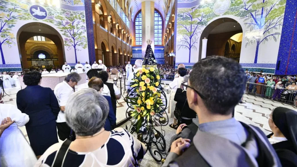 Imagem missa dia mundial da vida consagrada 2024 do artigo Santuário Nacional celebra Missa em gratidão aos religiosos de Vida Consagrada