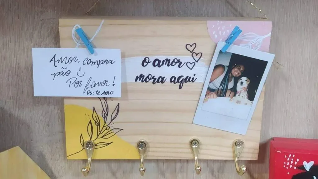 Imagem porta chaves do artigo Porta-chaves decorado com lettering - Faça Você Mesmo
