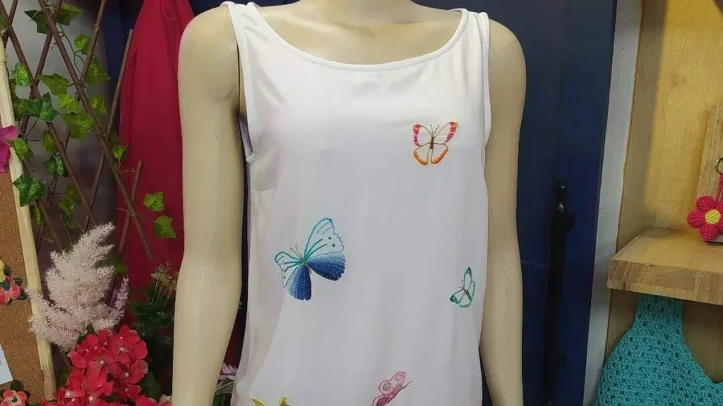 Imagem borboletas do artigo Vestido bordado - Faça Você Mesmo