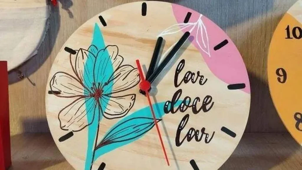 Imagem RELOGIO do artigo Relógio decorado com Lettering - Faça Você Mesmo