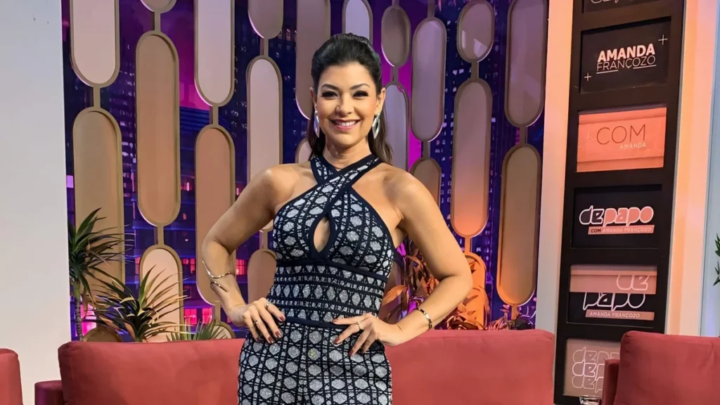Imagem Amanda Francozo tv aparecida do artigo Profissionais falam sobre empreendedorismo no De Papo com Amanda Françozo