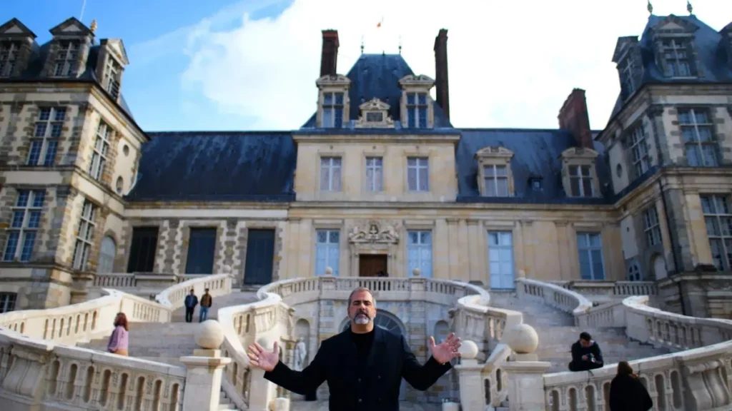 Imagem EXP Reproducao TV Aparecida 2 do artigo "Expedições ao Sagrado" visita o famoso Castelo de Fontainebleau, na França