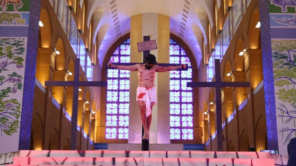 Imagem Meditacao da Via Sacra Sexta feira Santa 2024 9h do artigo Meditação da Via-Sacra: o pedido de perdão pelas mazelas sociais, consequência do pecado