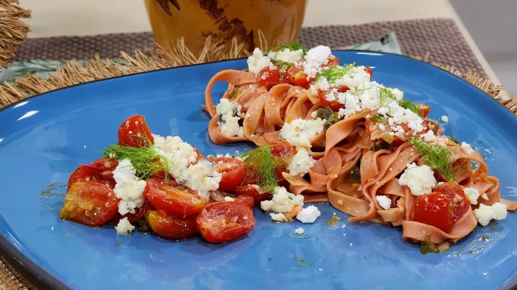 Imagem fettuccine do artigo Fettuccine de Beterraba com Queijos - Santa Receita