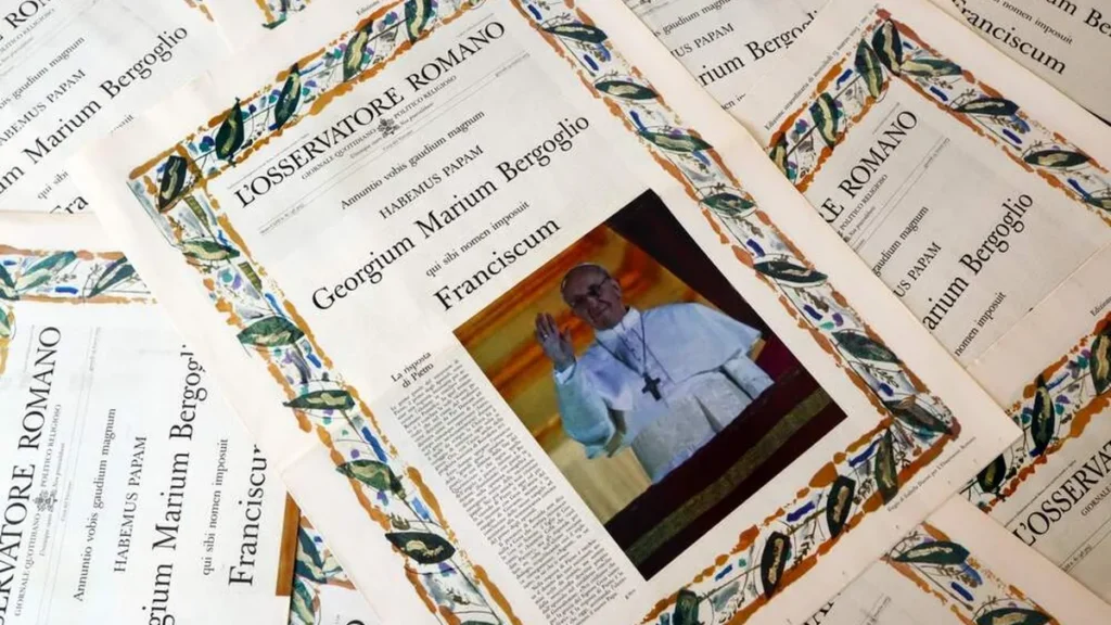 Imagem jornal LOsservatore Romano mostra nacapa a noticia da eleicao do Papa Francisco em 2013 do artigo 11 anos de Papa Francisco: da Misericórdia à Esperança