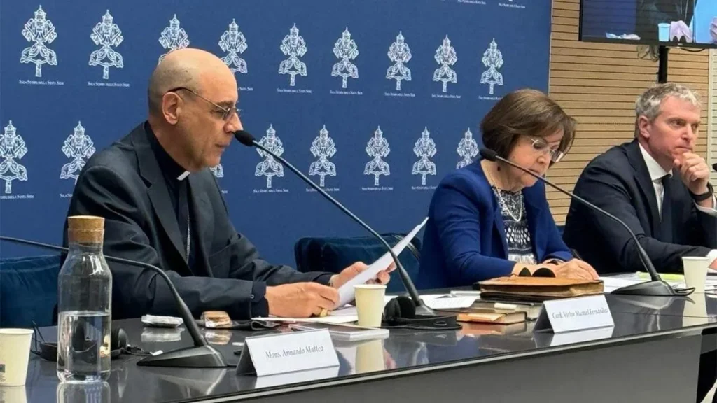 Imagem Cardeal Fernandez do artigo Documento do Vaticano condena violações à dignidade humana