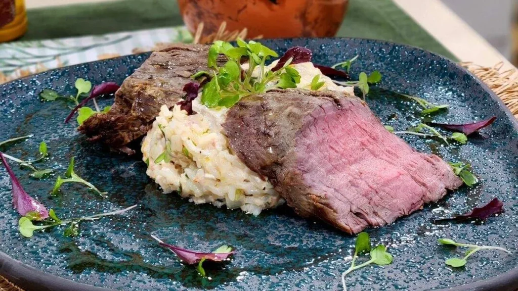 Imagem file mignon sar1 do artigo Filet Mignon com Arroz Cremoso de Cogumelos e Queijo Brie - Santa Receita