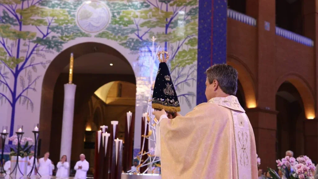 Imagem dia oracional mariano abril de 2024 do artigo Dia Oracional Mariano destaca a caridade da Família dos Devotos