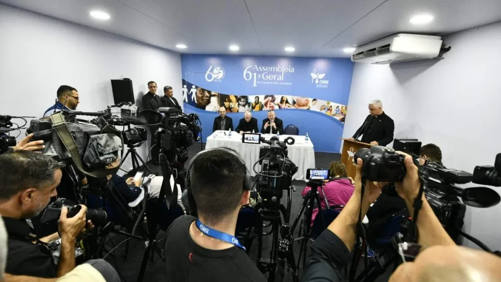 Imagem 61 Assembleia Geral dos Bispos do Brasil do artigo Bispos reunidos em Aparecida emitem mensagem ao povo brasileiro