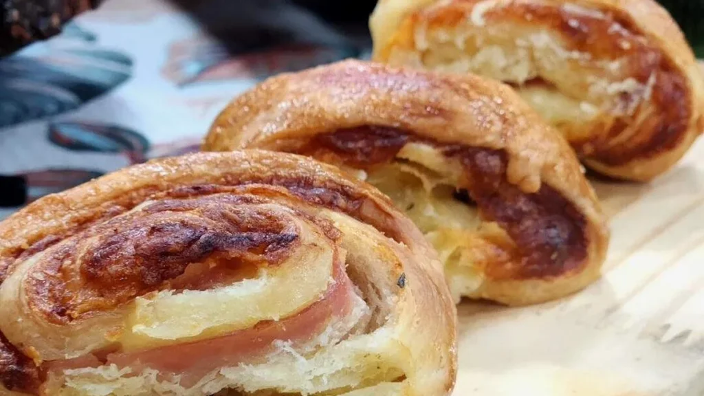 Imagem enroladinho presuto queijo sar do artigo Enroladinho de Queijo com Presunto - Santa Receita