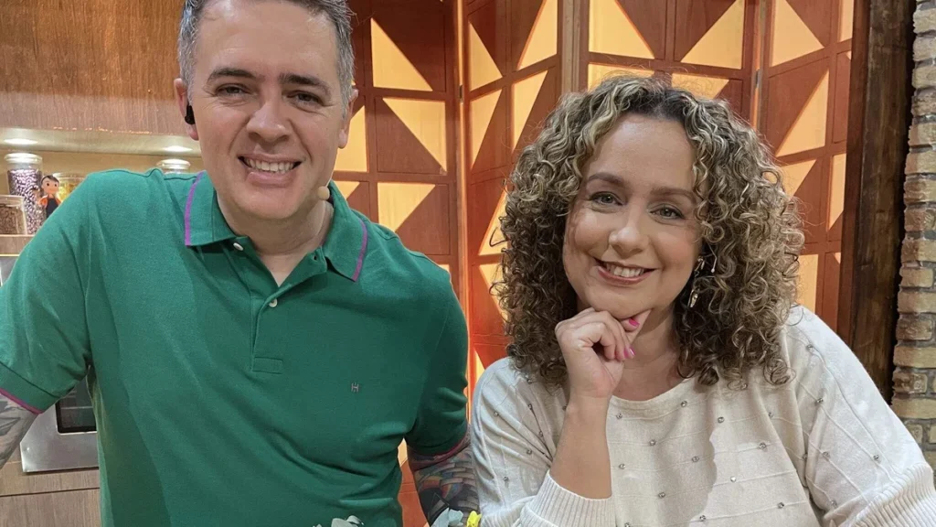 Imagem SDV 21 4 Producao TV Aparecida 1 Easy Resize.com do artigo Chef Léo Roncon prepara um Arroz com Cenoura e Linguiça no "Sabor de Vida"