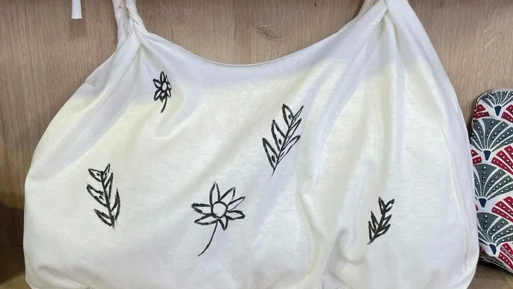 Imagem bolsa customizada fvm1 do artigo Bolsa de Camiseta (customização) – Faça Você Mesmo