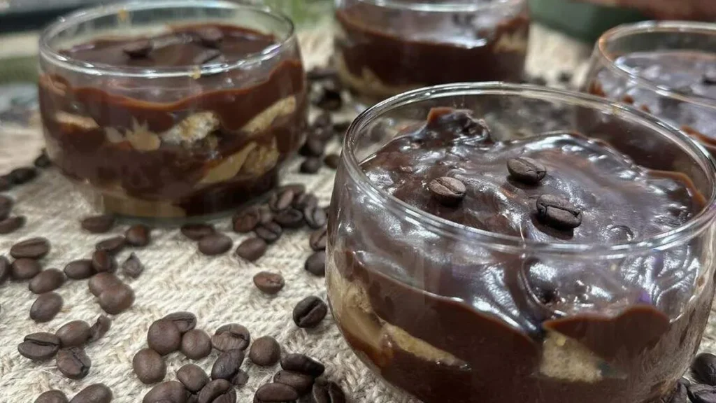 Imagem mousse cafe sar do artigo Pavê de Chocolate com Café - Santa Receita