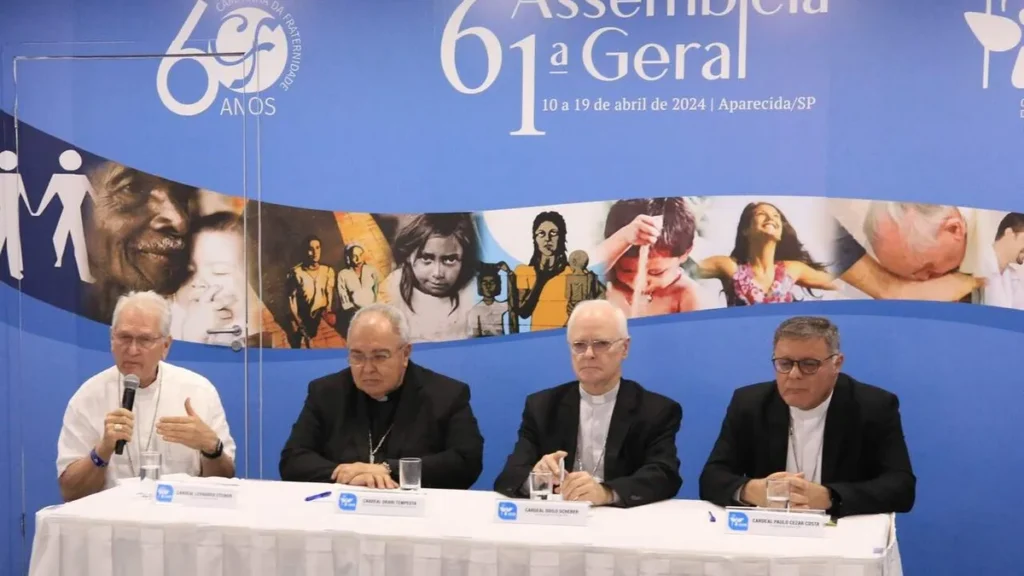 Imagem Coletiva Cardeais CNBB do artigo Confira as mensagens dos bispos aos brasileiros e católicos
