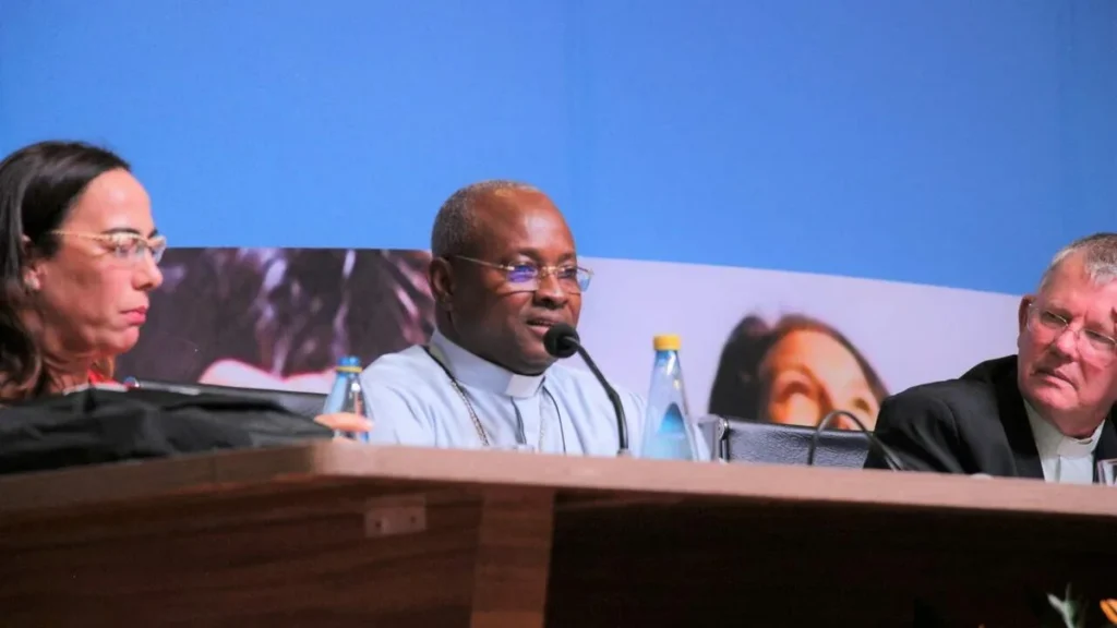 Imagem Dom Dabire na Assembleia 10 04 2024 do artigo Bispo de Burkina Faso relata o drama do terrorismo na África