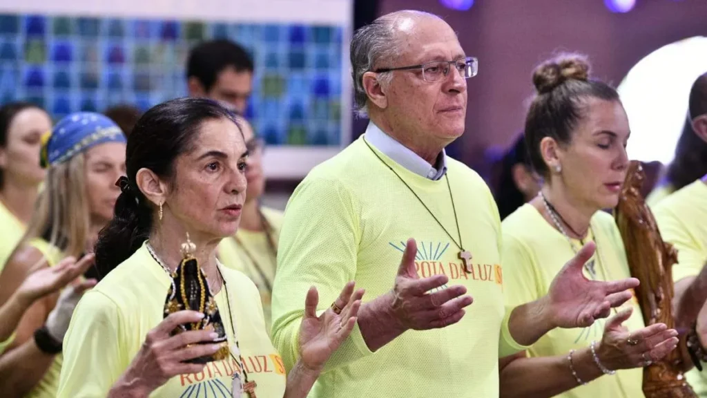 Imagem rota da luz lu e geraldo alckmin 2024 do artigo Rota da Luz: Casal Alckmin agradece Nossa Senhora Aparecida