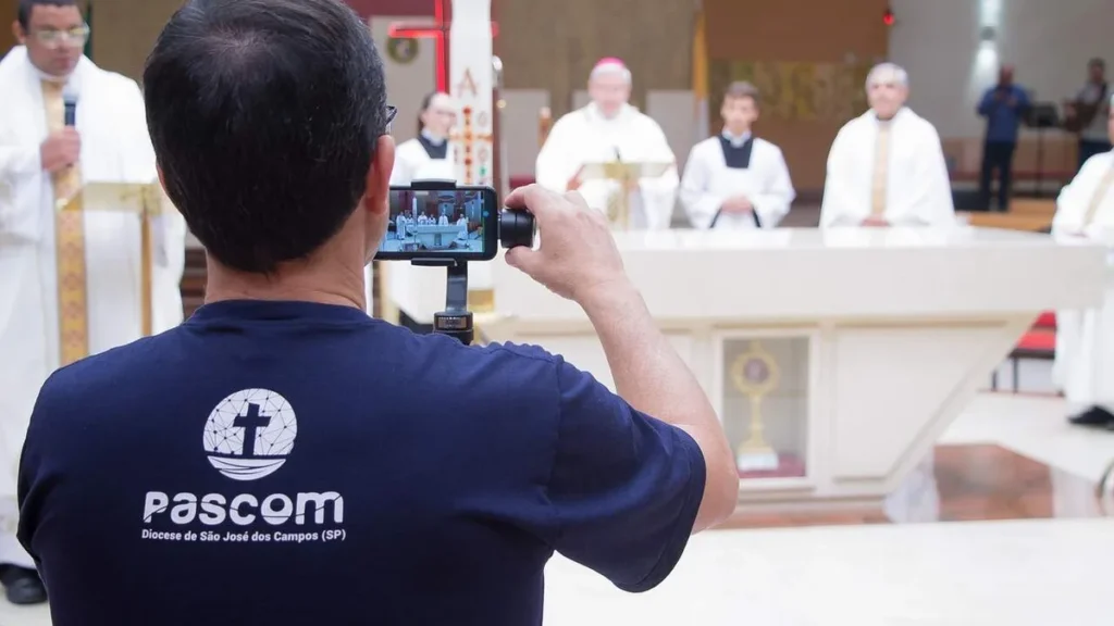 Imagem Pascom SJC do artigo Igrejas se preparam para 58º Dia Mundial das Comunicações
