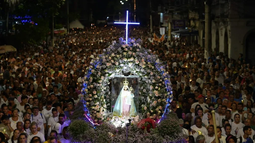 Imagem ARQ Virgem da Penha Reproducao TV Aparecida 2 do artigo "Arquivo A" destaca a devoção por Nossa Senhora da Penha, em Vila Velha