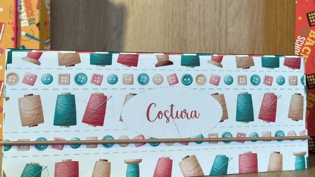 Imagem estojo fvm do artigo Estojo Duplo para Costura em Cartonagem – Faça Você Mesmo