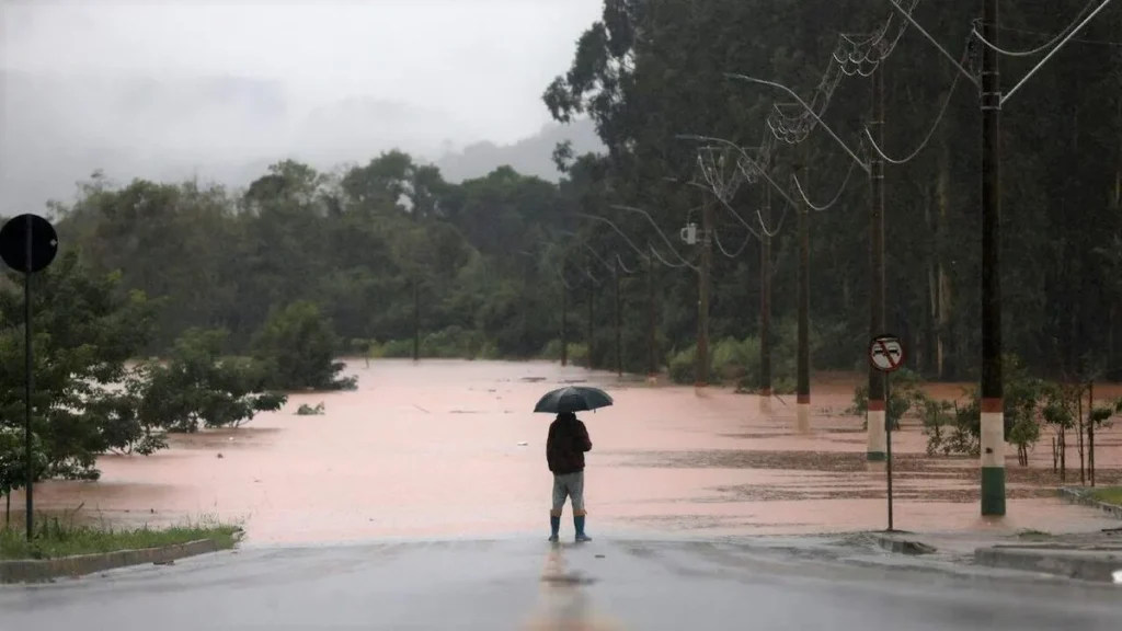 Imagem Chuvas no Rio Grande do Sul do artigo Moradores da região intensificam doações para o Rio Grande do Sul