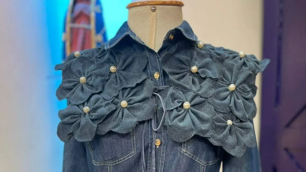 Imagem estola flores jeans do artigo Estola de flores jeans (customização) - Faça Você Mesmo
