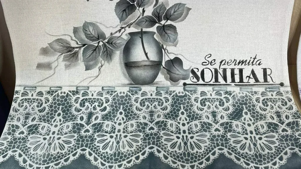 Imagem pano de copa em pintura com stencil e transparencia do artigo Pano de Copa em pintura com stencil e transparência - Faça Você Mesmo