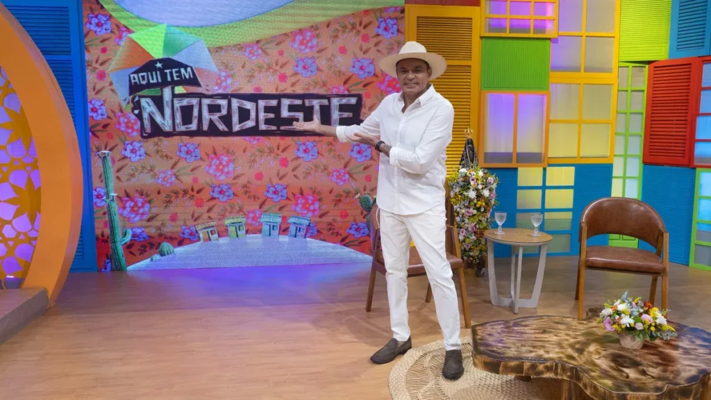 Imagem Frank Aguiar Joao Athaide TV Aparecida 1 do artigo Forró de Zezo Potiguar anima o programa de Frank Aguiar na TV Aparecida
