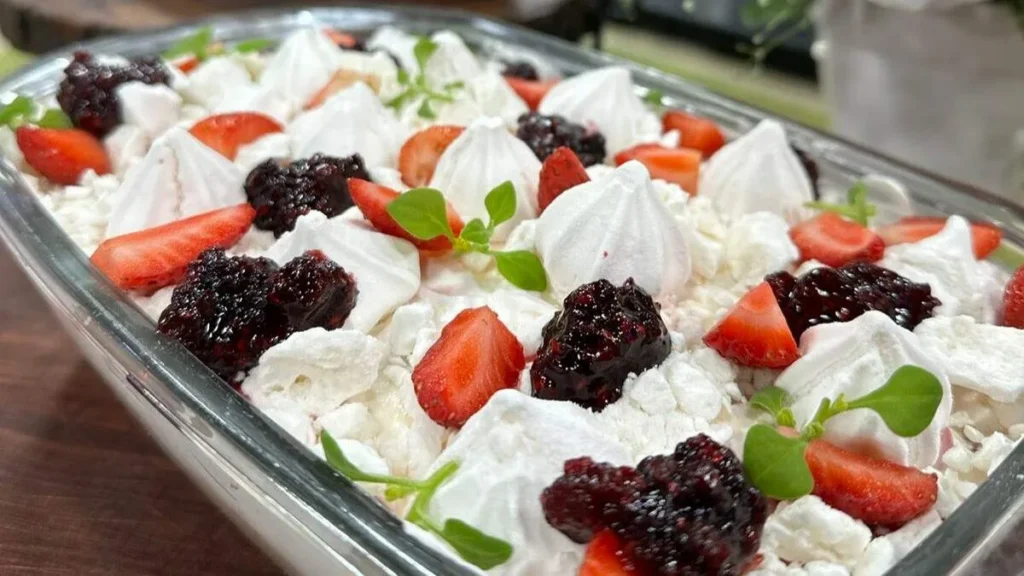 Imagem Torta folhada de morango com leite em po do artigo Torta Folhada de Morango com Leite em Pó – Santa Receita