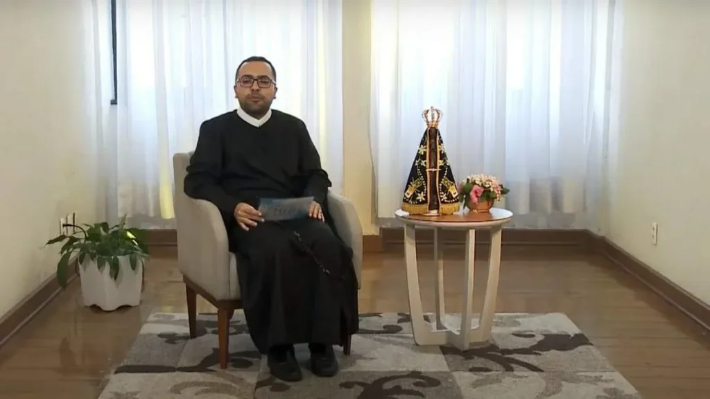 Imagem escola de maria 10 05 24 do artigo Maria e todas as mães: Maria foi feita mãe por causa do seu amor
