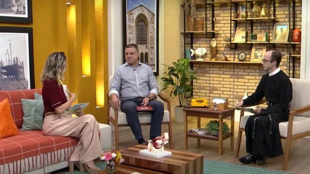 Imagem familia dos devotos 09 05 24 2 do artigo Saiba a importância de cuidar da saúde dos seus olhos com um oftalmologista