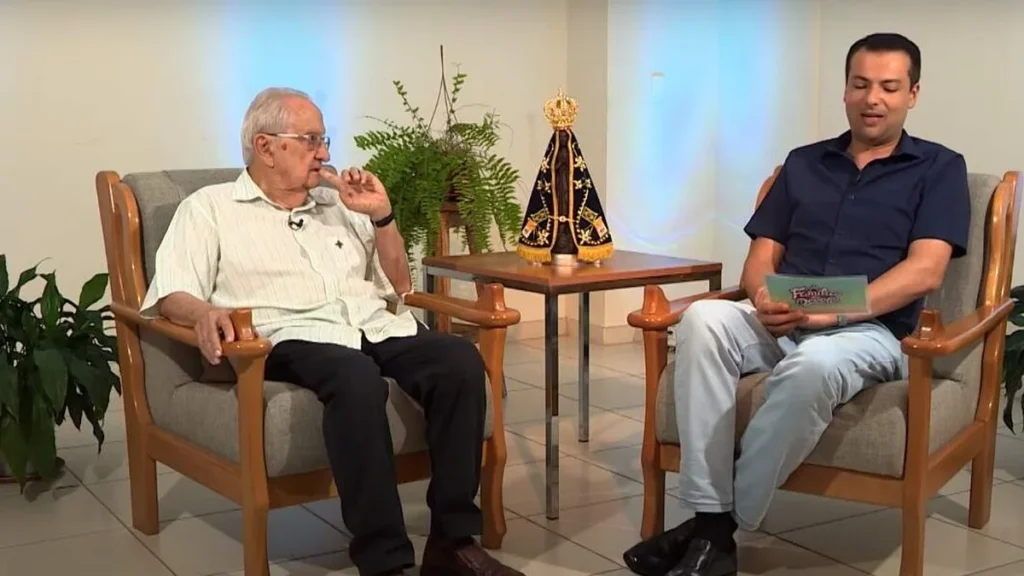 Imagem familia dos devotos 09 05 24 3 do artigo Vamos refletir com o Pe. Dalton Barros a vocação de ser mãe