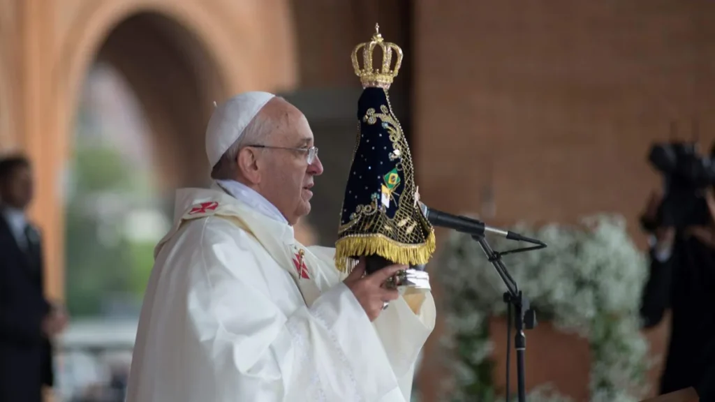Papa Francisco em visita ao Santuário Nacional de Aparecida em 2013