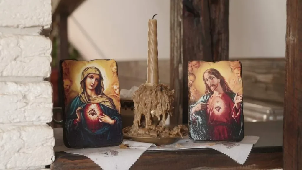 Imagem Sagrados Coracoes de Jesus e Maria do artigo Junho: tempo de modelar o coração humano no Coração Divino