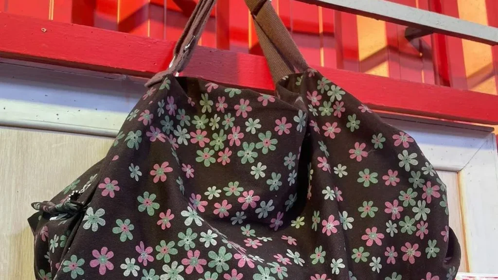 Imagem bolsa dobravel em costura criativa faca voce mesmo do artigo Bolsa dobrável em costura criativa - Faça Você Mesmo