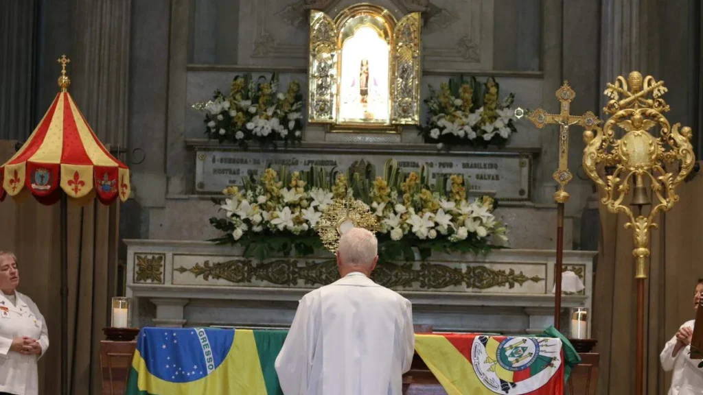 Imagem Hora Santa da Esperanca do artigo Devotos de Nossa Senhora rezam pelo povo do RS
