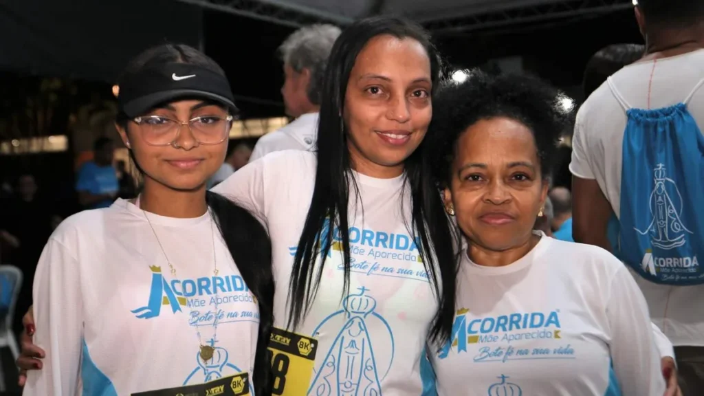 Imagem Mulheres na Corrida Mae Aparecida do artigo Três gerações na Corrida Mãe Aparecida