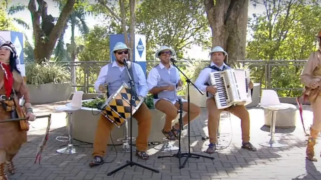 Imagem sabado no santuario 15 06 1 do artigo Trio da Lua traz a musicalidade nordestina
