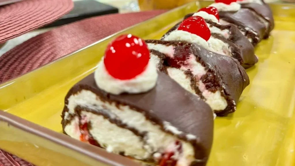Imagem rocambole de biscoito santa receita do artigo Rocambole de Biscoito - Santa Receita
