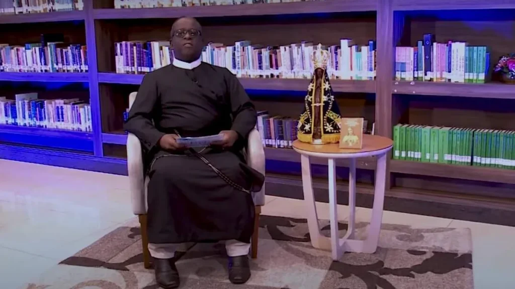 Imagem escola de maria do artigo Maria e o Sagrado Coração de Jesus: oração do sagrado